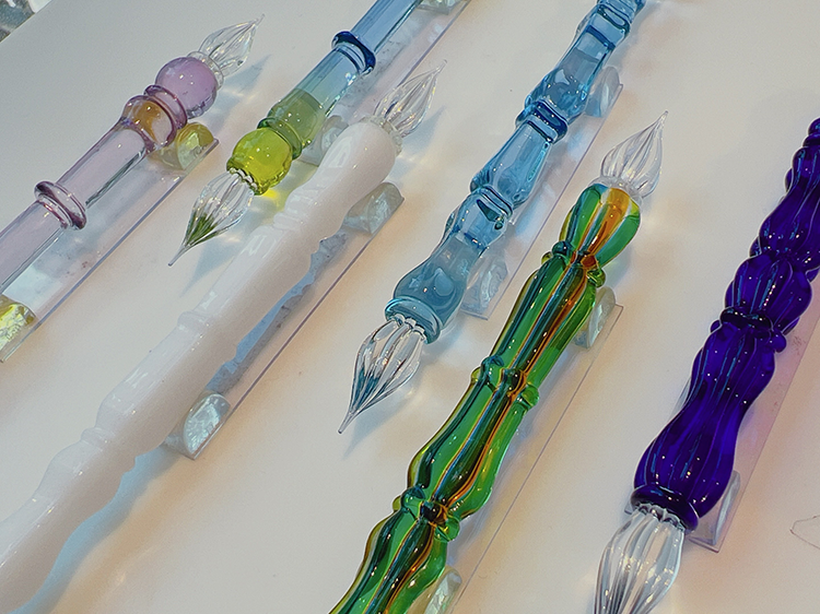 20250806_G2_glasspen1.png