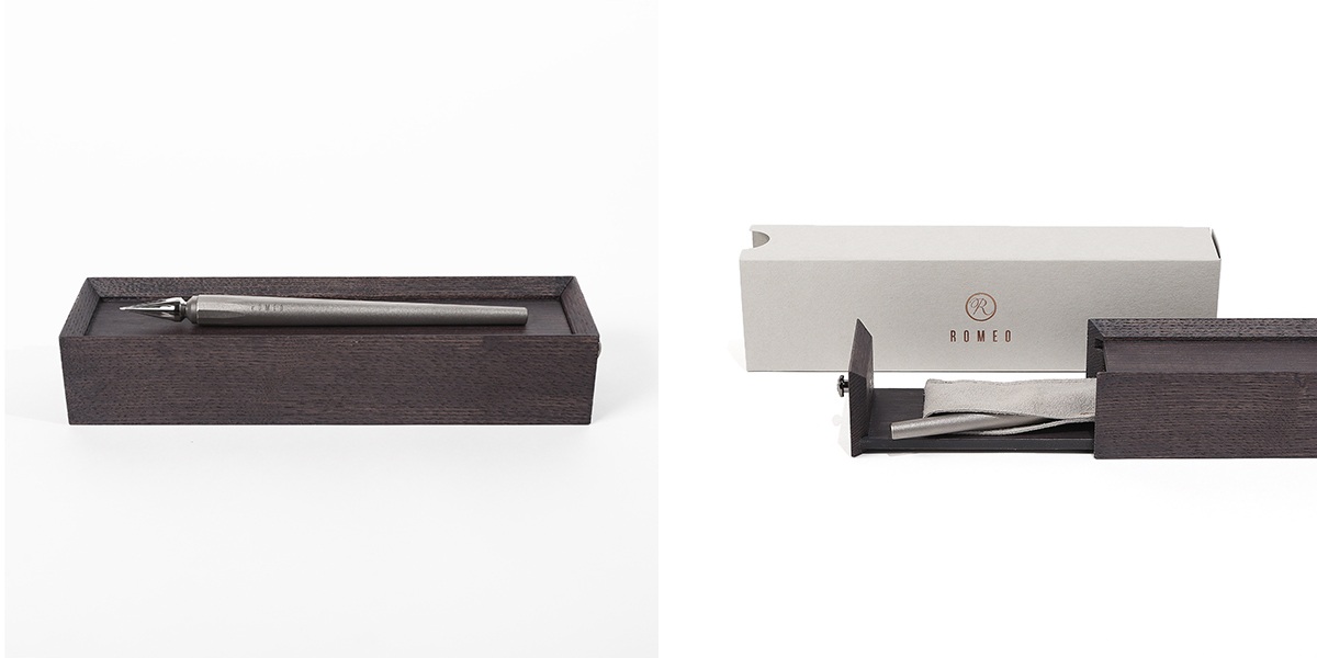 イニチウム　木製ケース